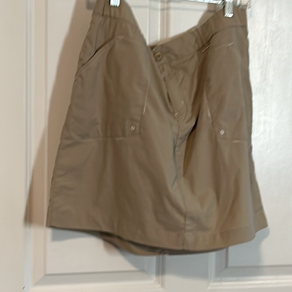 Eddie Bauer sports skotrt active fit size tall XL khaki color side pockets - Picture 2 of 10